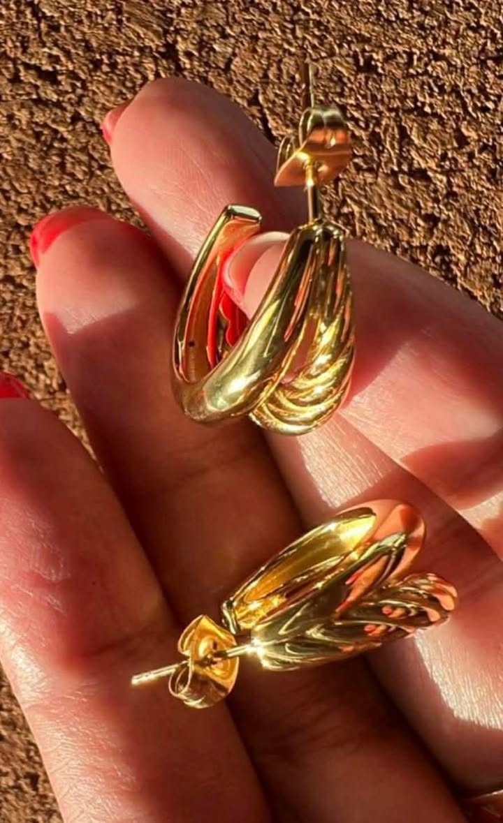 Daxia Gold Hoops