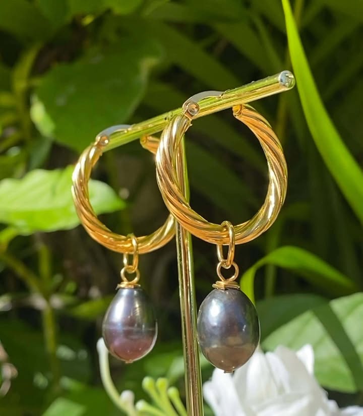 Niumai Pearl Hoops