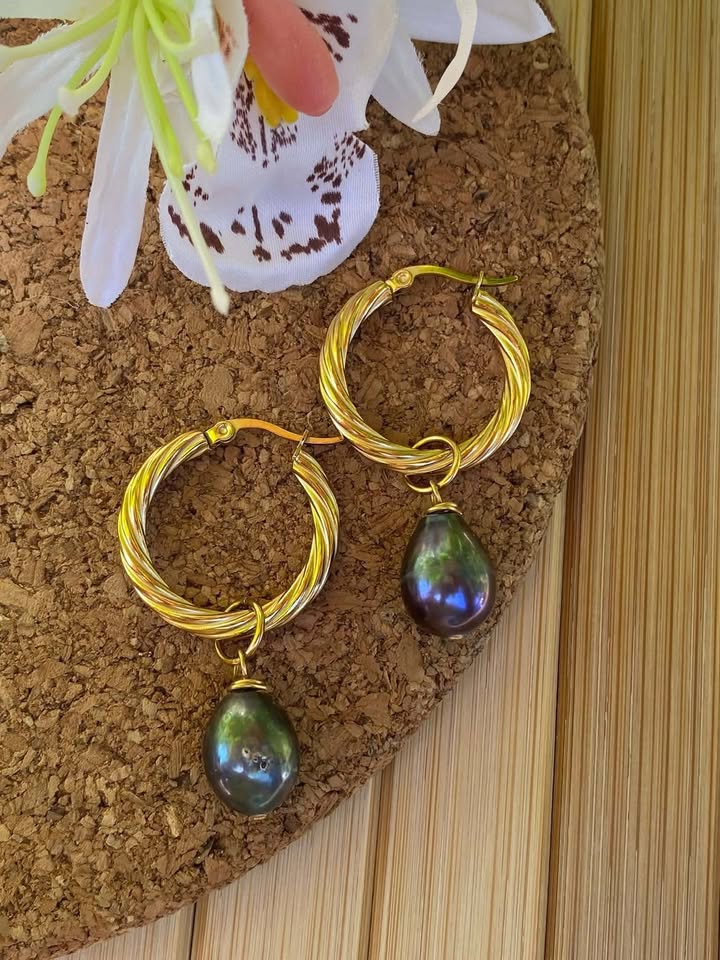 Niumai Pearl Hoops