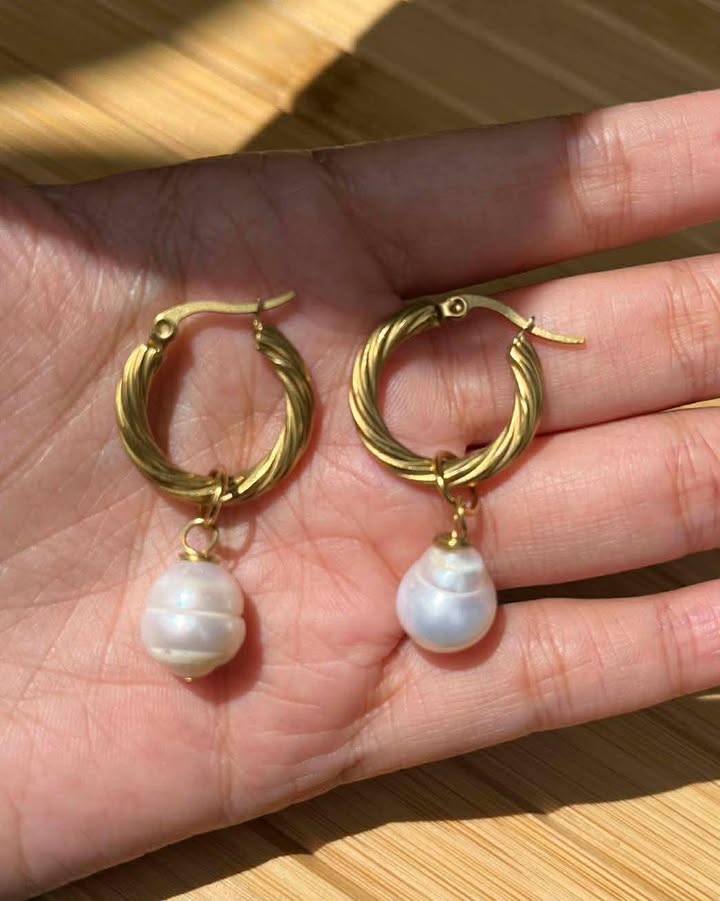 Niumai Pearl Hoops
