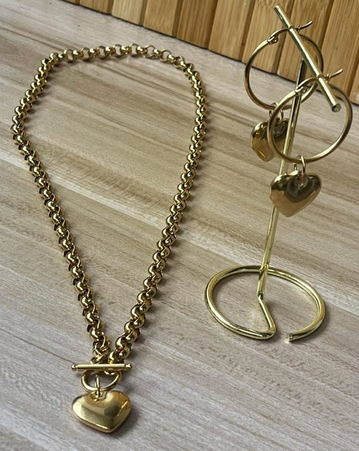 Tehani Gold Set